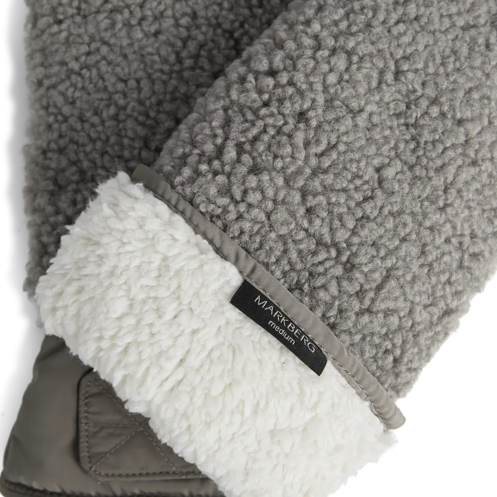 AbbieMBG Mittens
