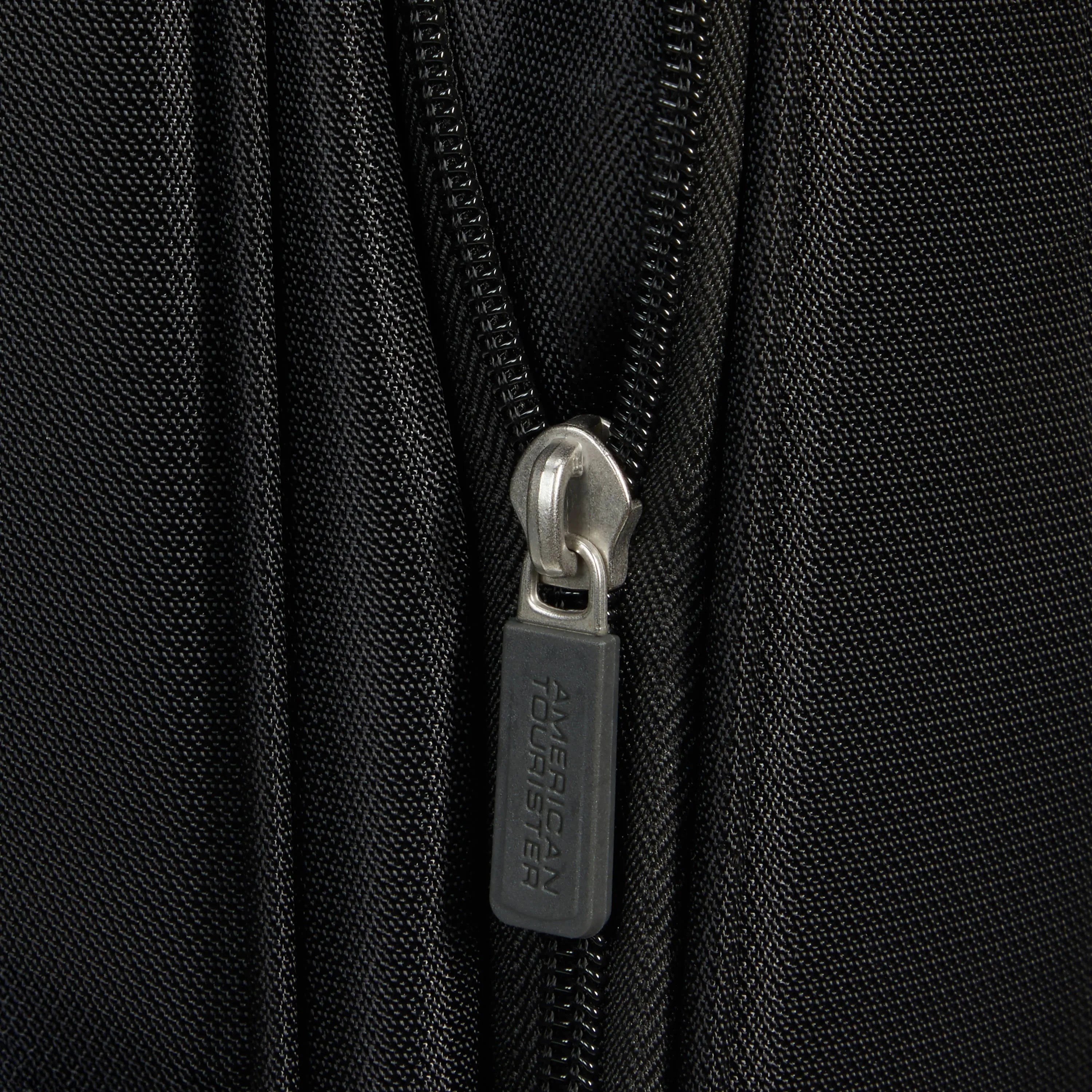 American Tourister Summerride Expandable Spinner Medium Luggage