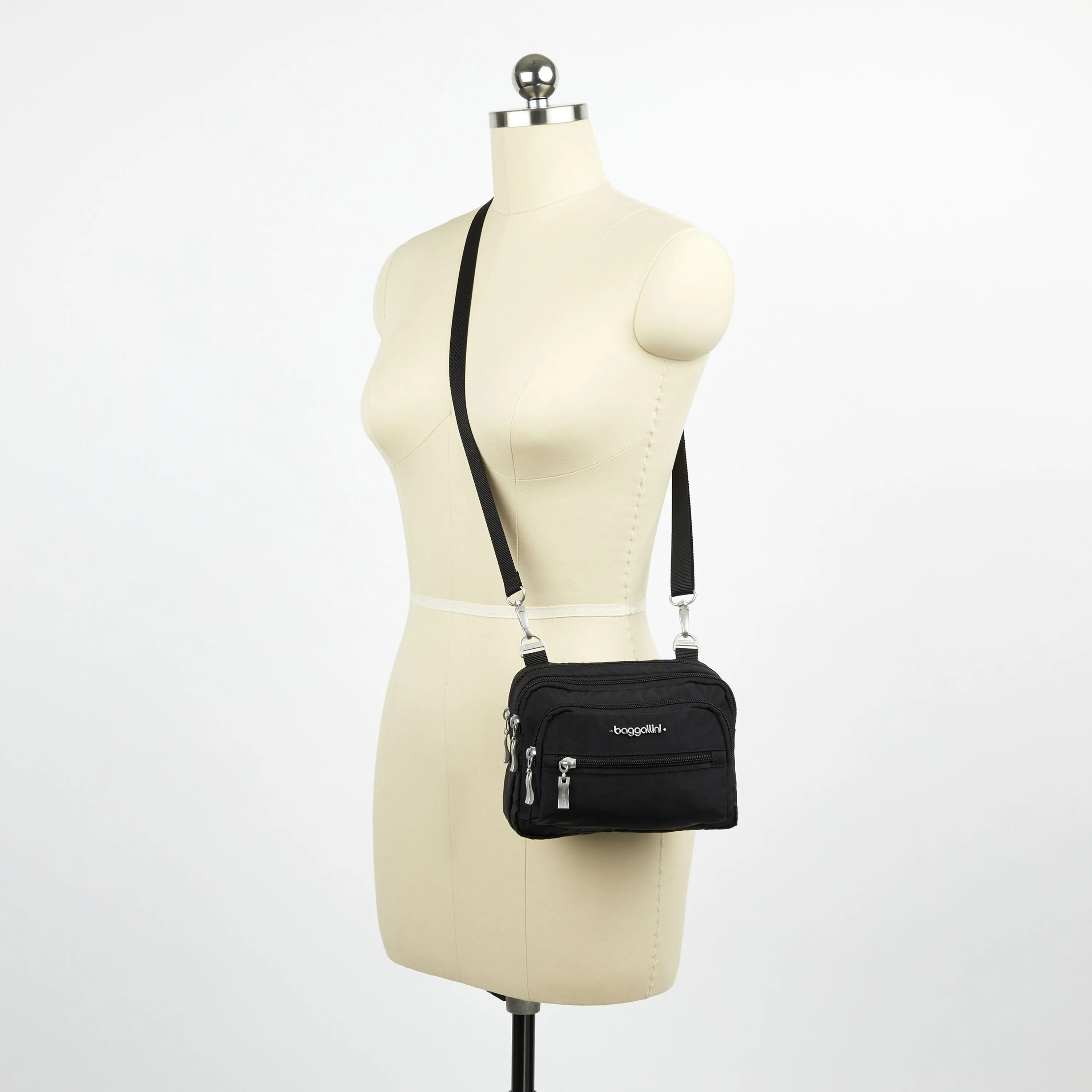 Baggallini Triple Zip Bagg
