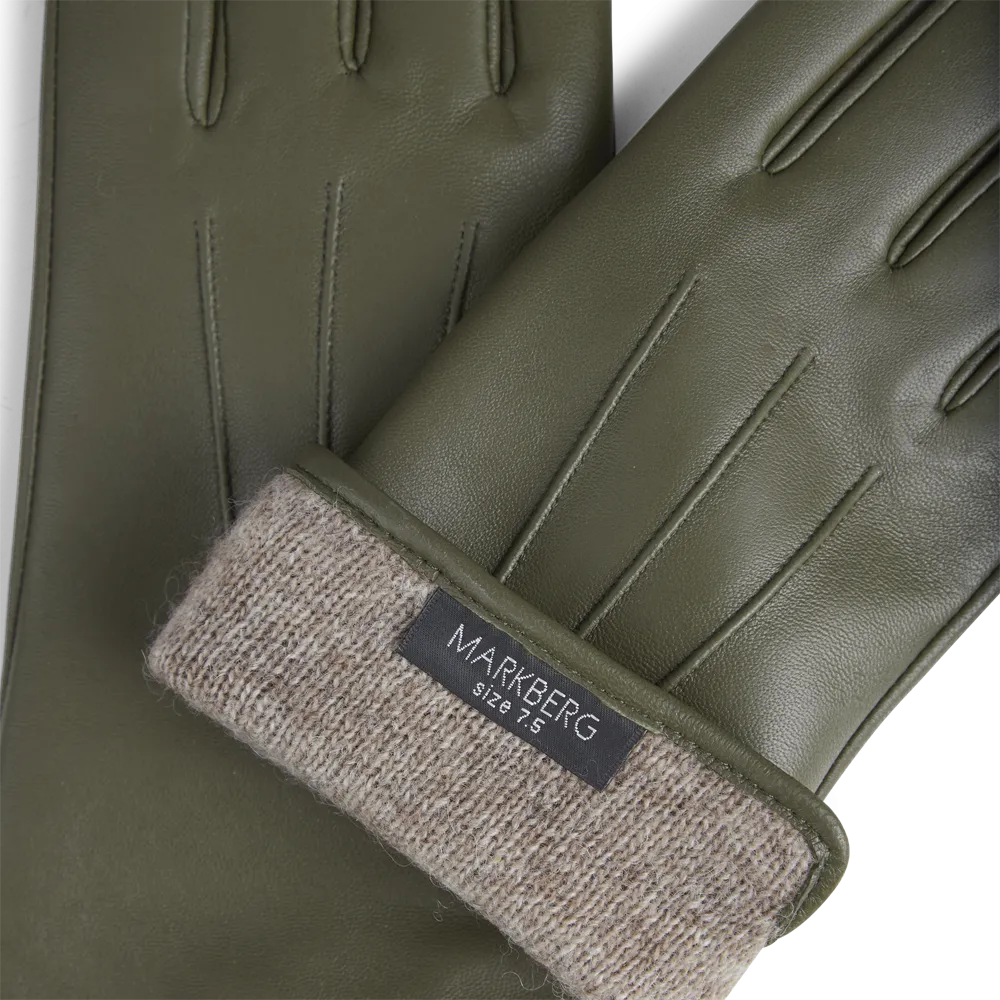 CariannaMBG Gloves
