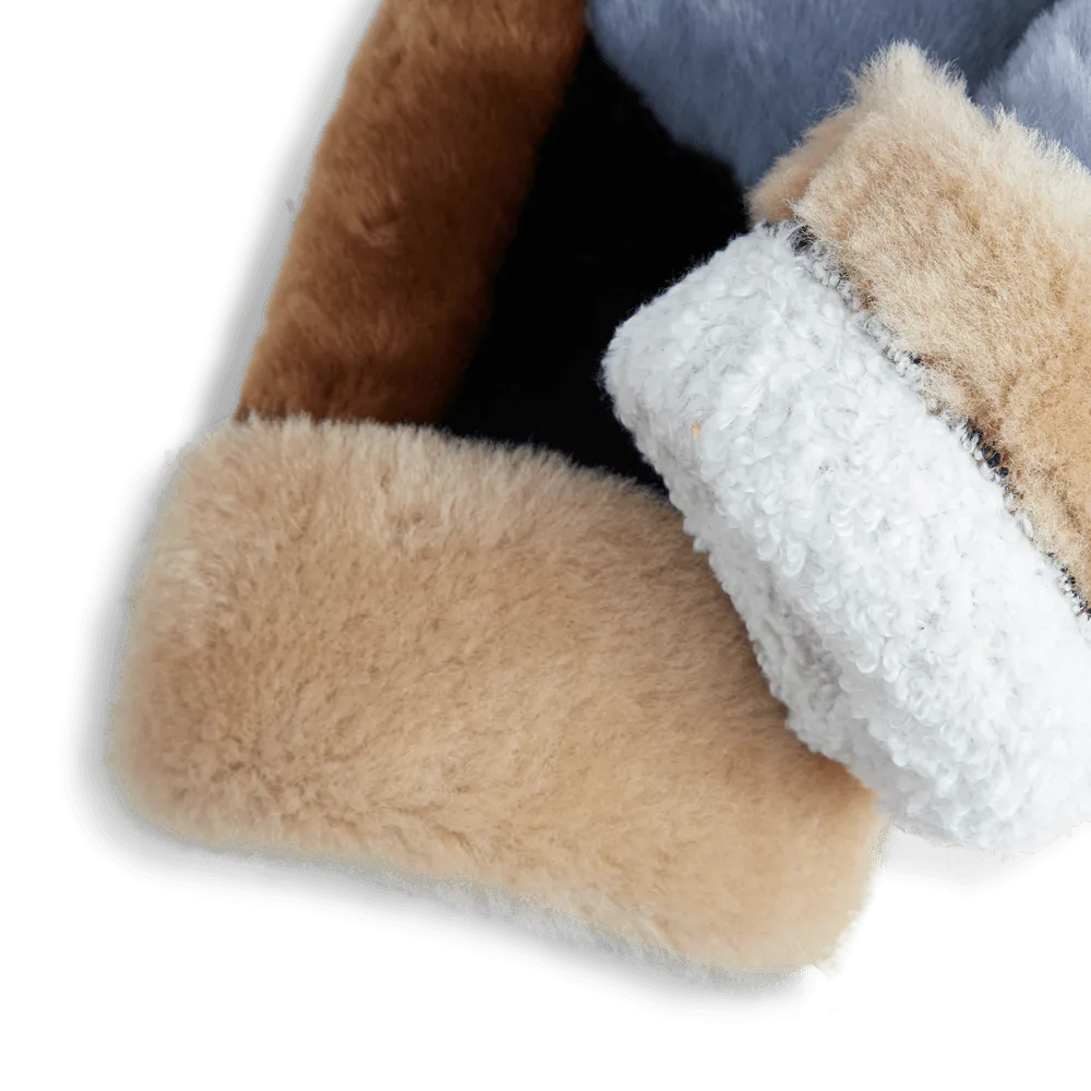 CatelynMBG Mitten