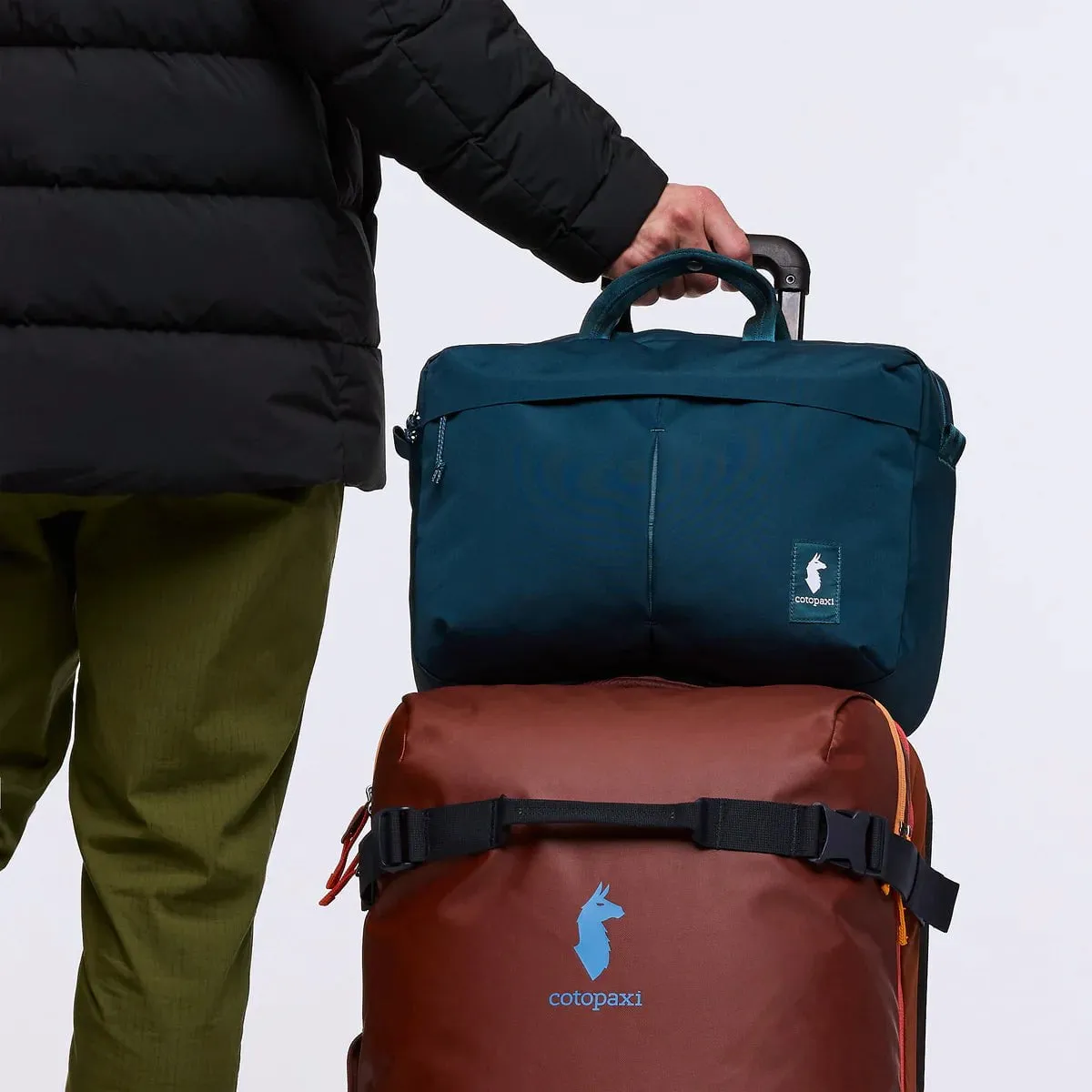 Cotopaxi Mente 15L Messenger Bag - Cada Día - Cotopaxi Abyss