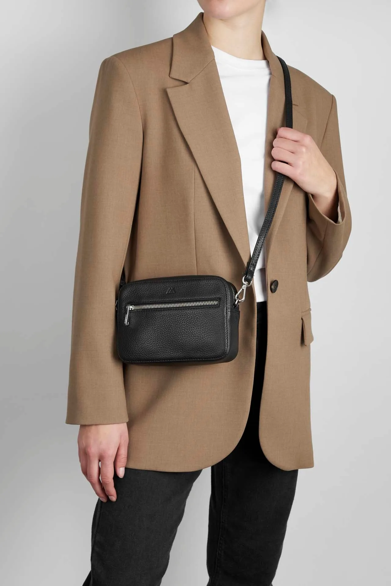 EleaMBG Crossbody Bag, Grain