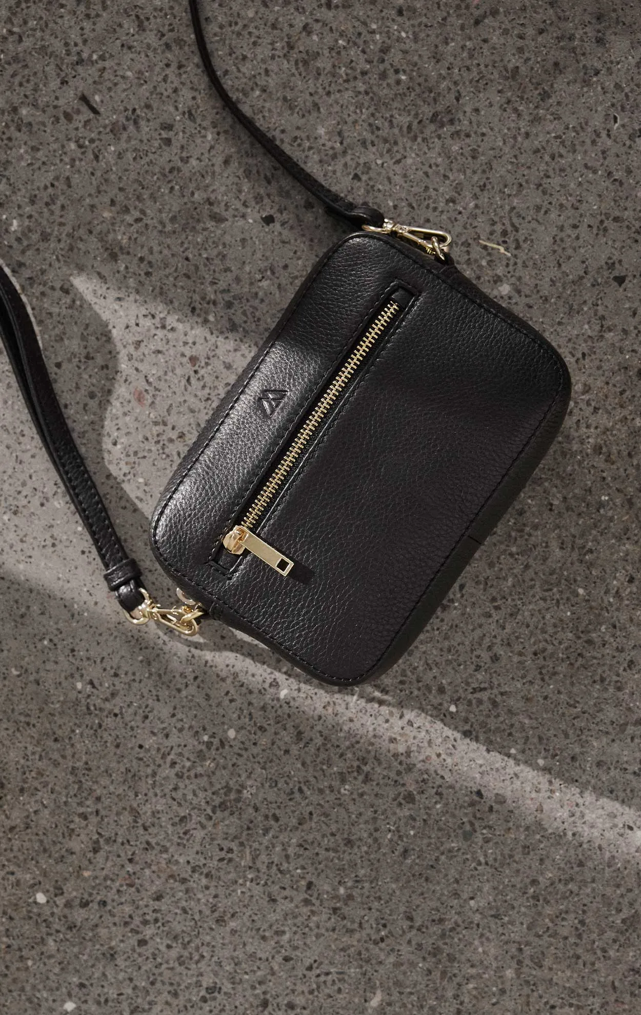 EleaMBG Crossbody Bag, Grain