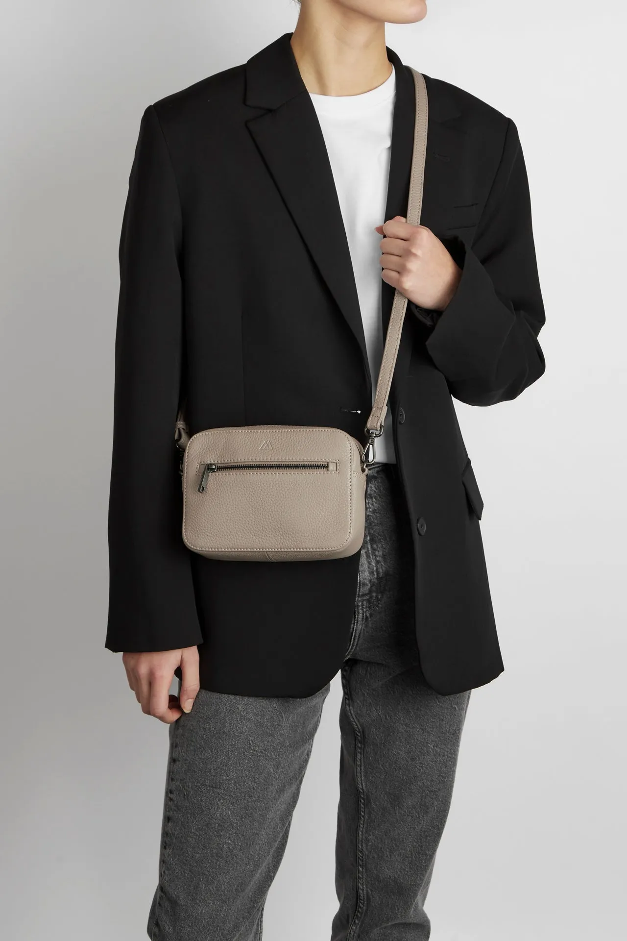 EleaMBG Crossbody Bag, Grain