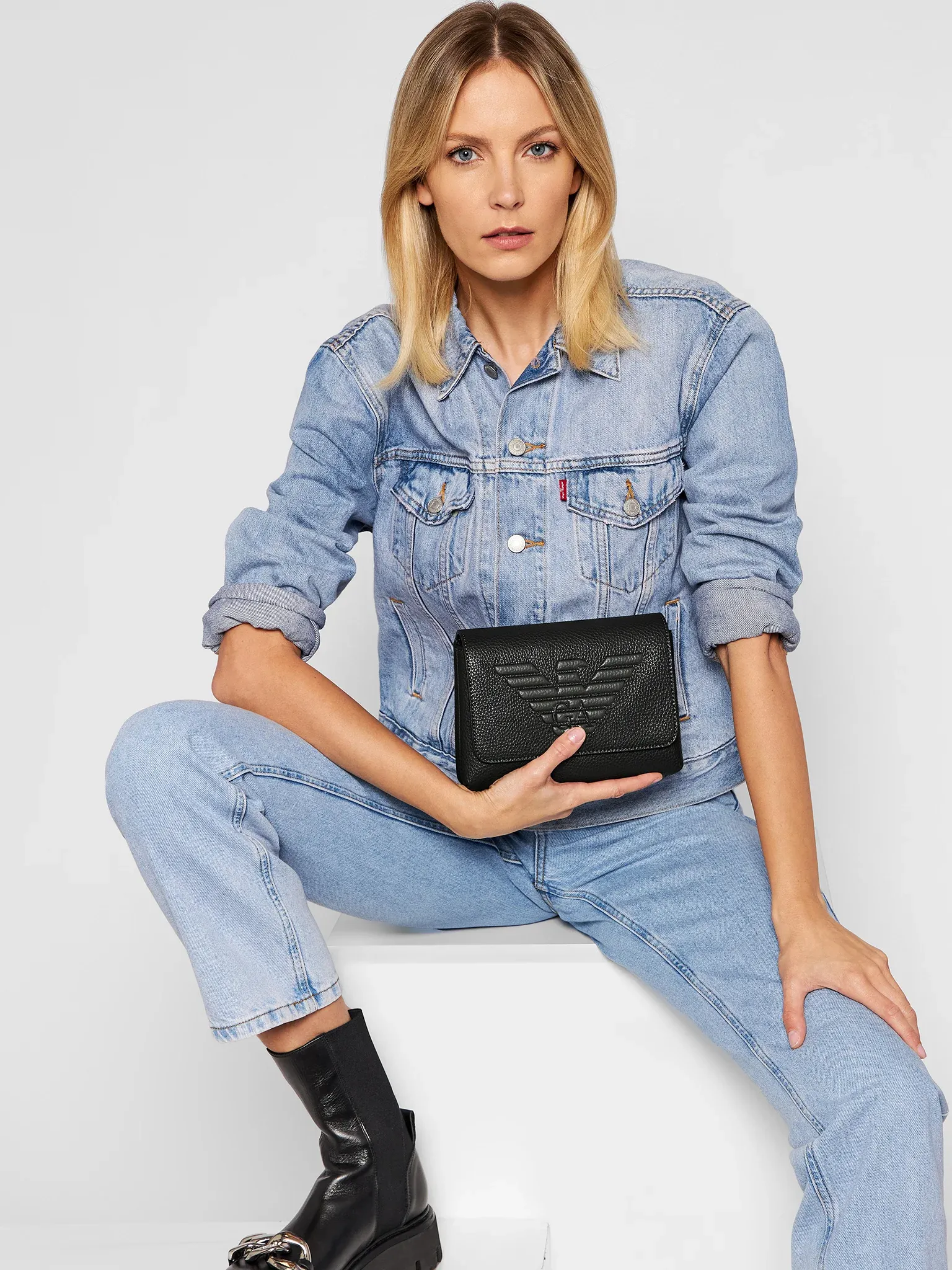 E.M.P.O.R.I.O A.R.M.A.N.I CROSSBODY BAG