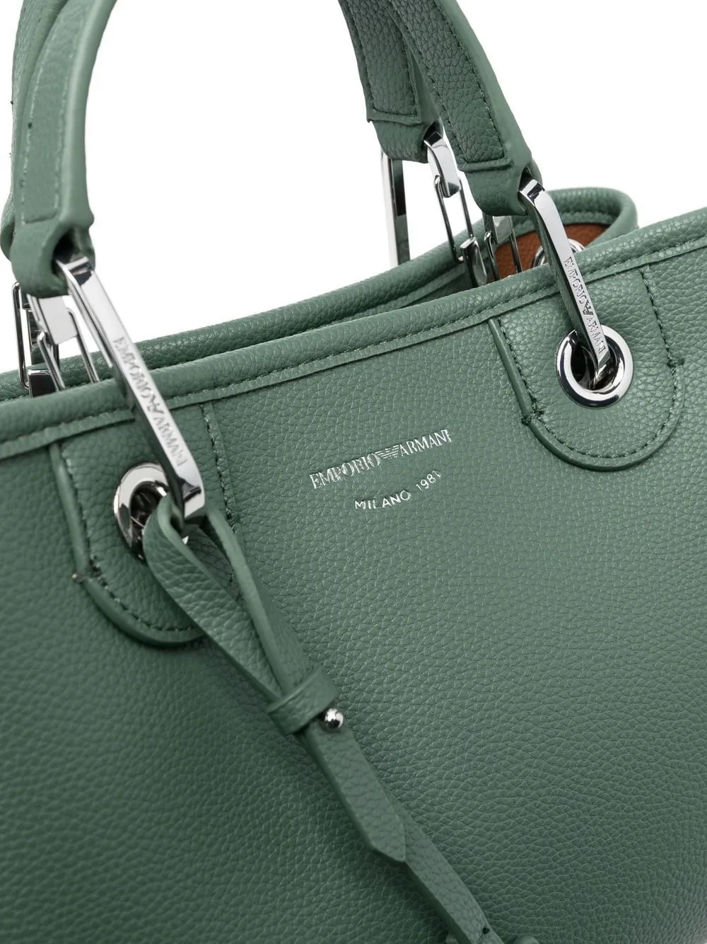 E.M.P.O.R.I.O A.R.M.A.N.I SHOULDER BAG