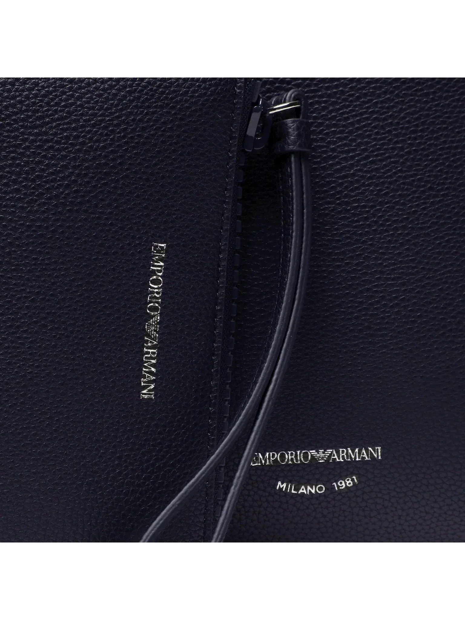 E.M.P.O.R.I.O A.R.M.A.N.I SHOULDER  BAG