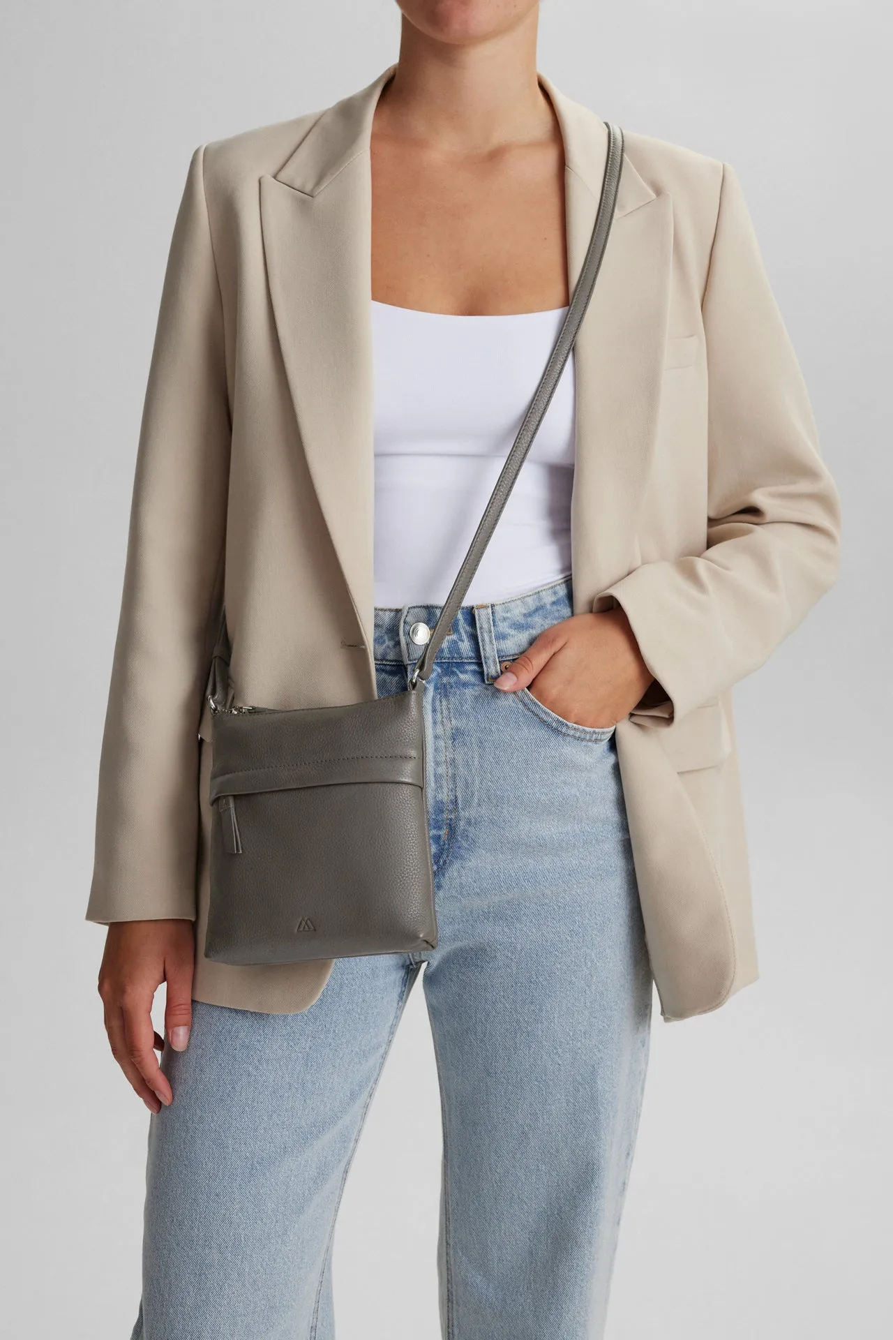 GenieMBG Crossbody Bag