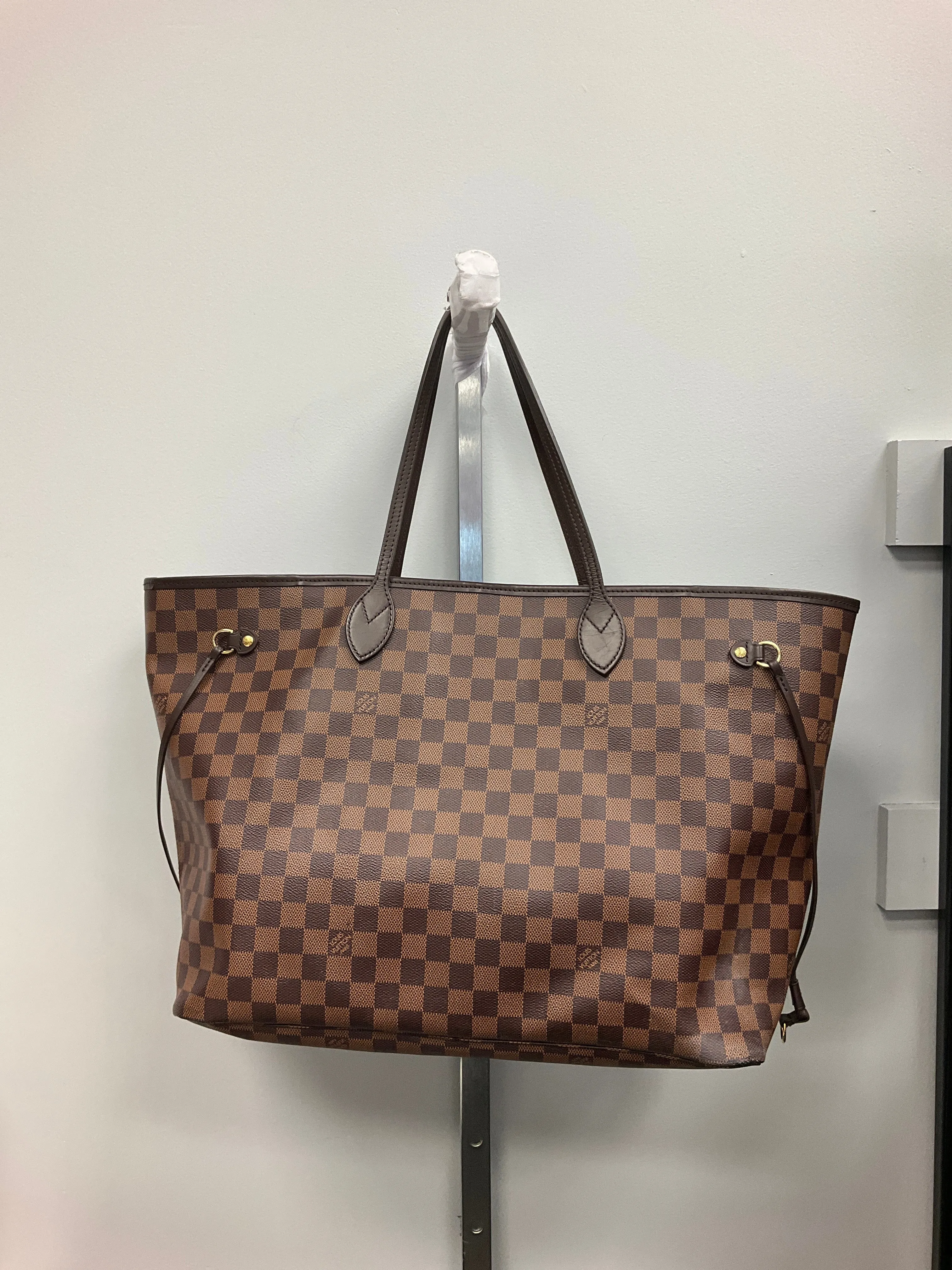Handbag Luxury Designer By Louis Vuitton, Size: Large