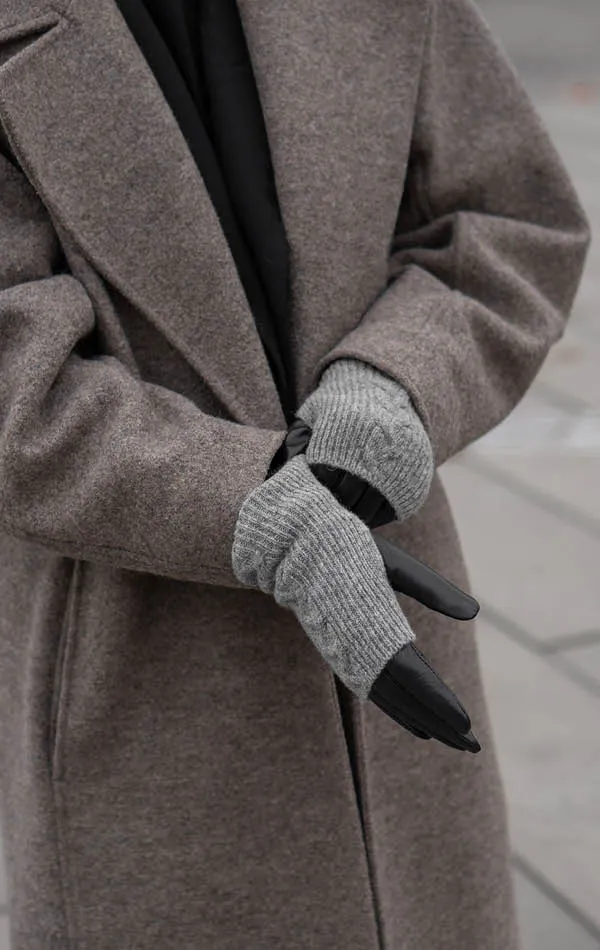 HellyMBG Gloves, Cable Knit