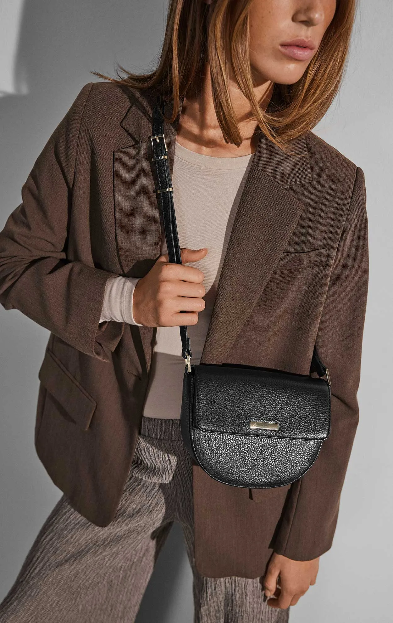 HilmaMBG Crossbody Bag, Grain