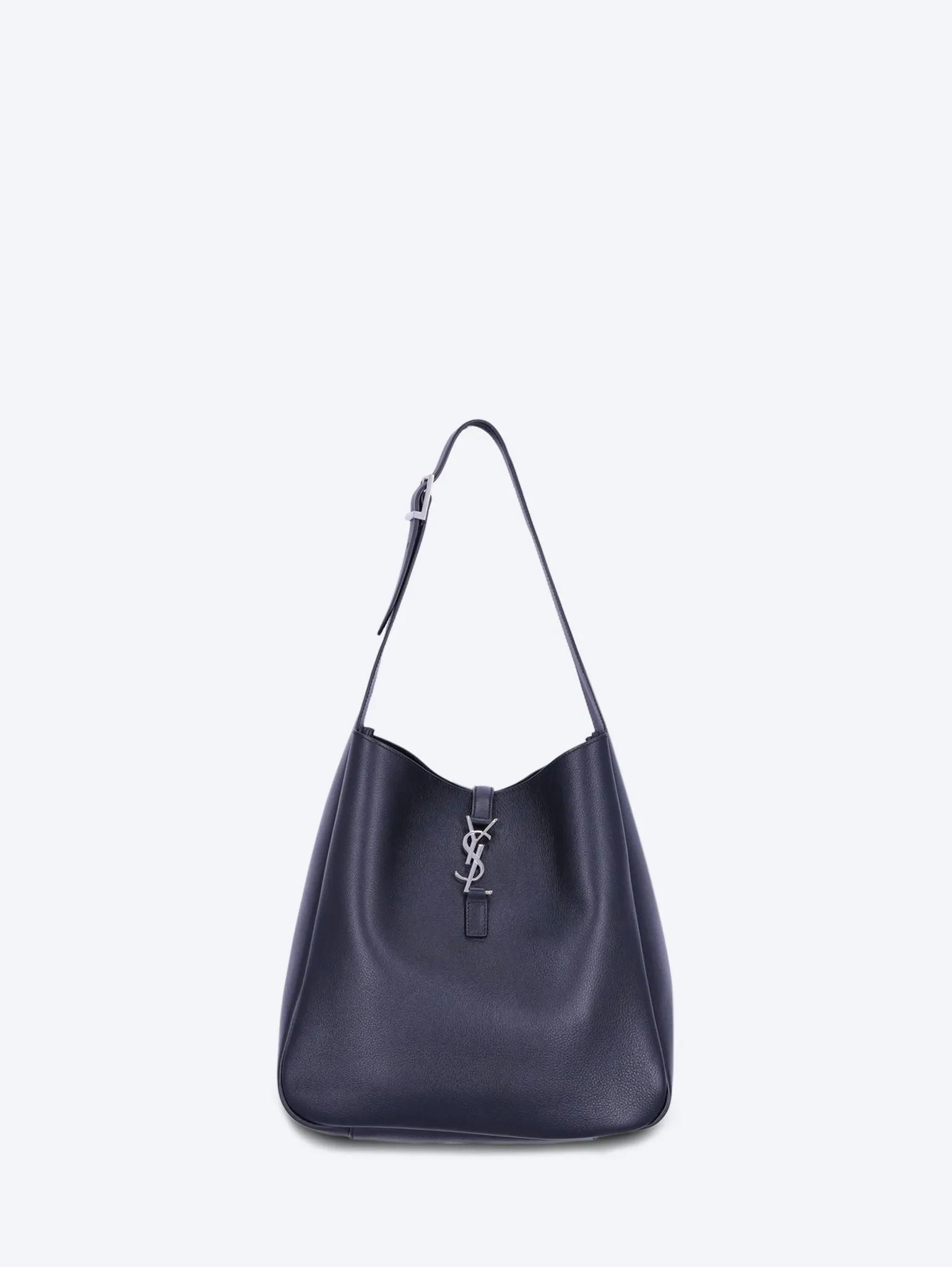 Le 5 a 7 supple large in Grained leather