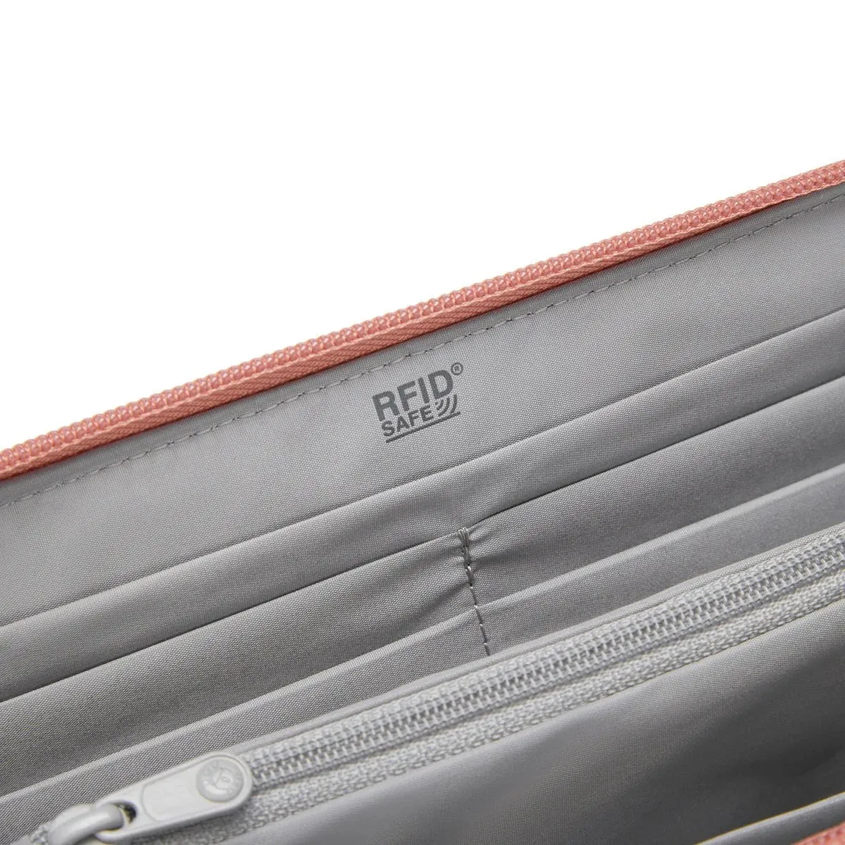 Pacsafe RFIDsafe™ RFID Blocking Continental Wallet