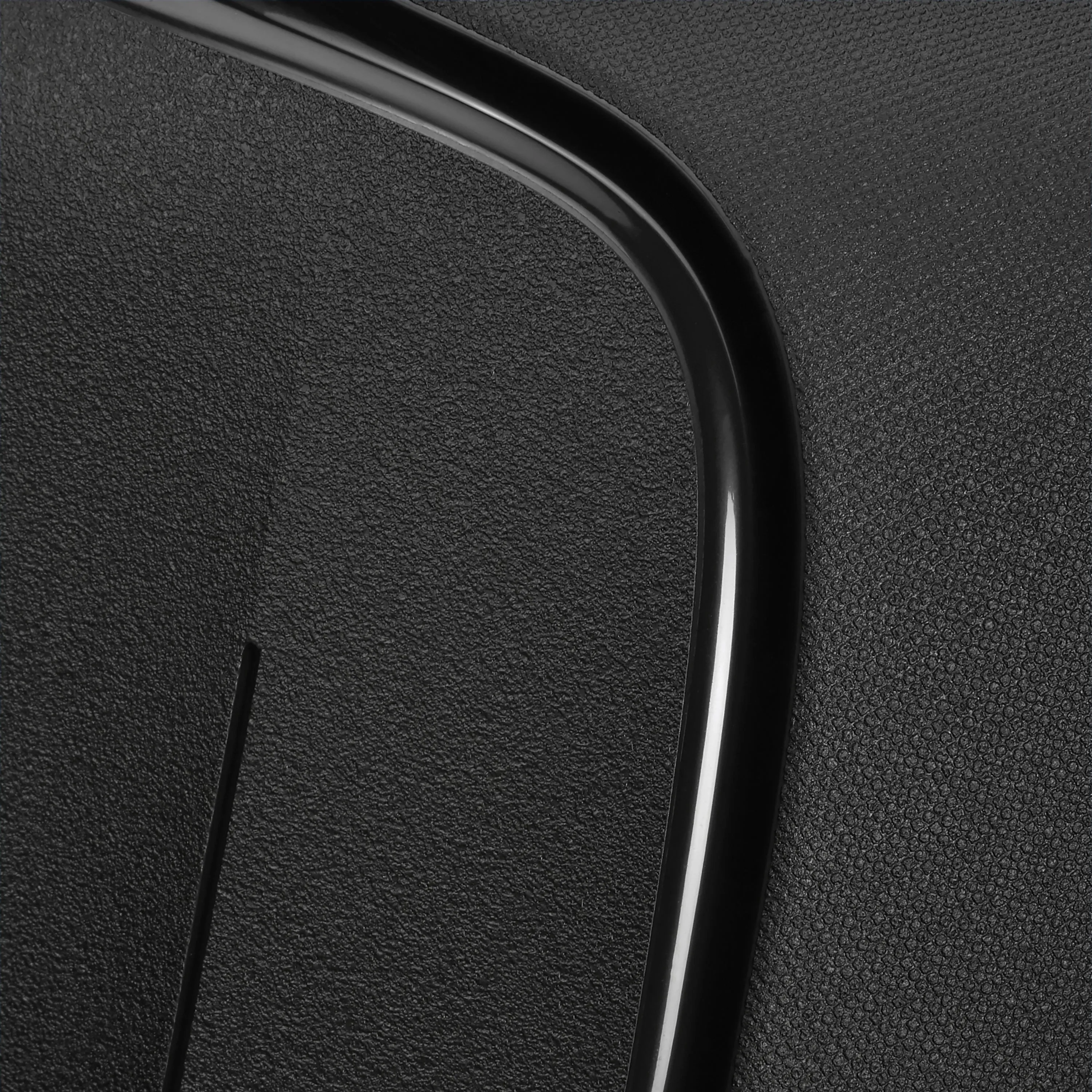 Samsonite Essens Spinner Carry-On Luggage