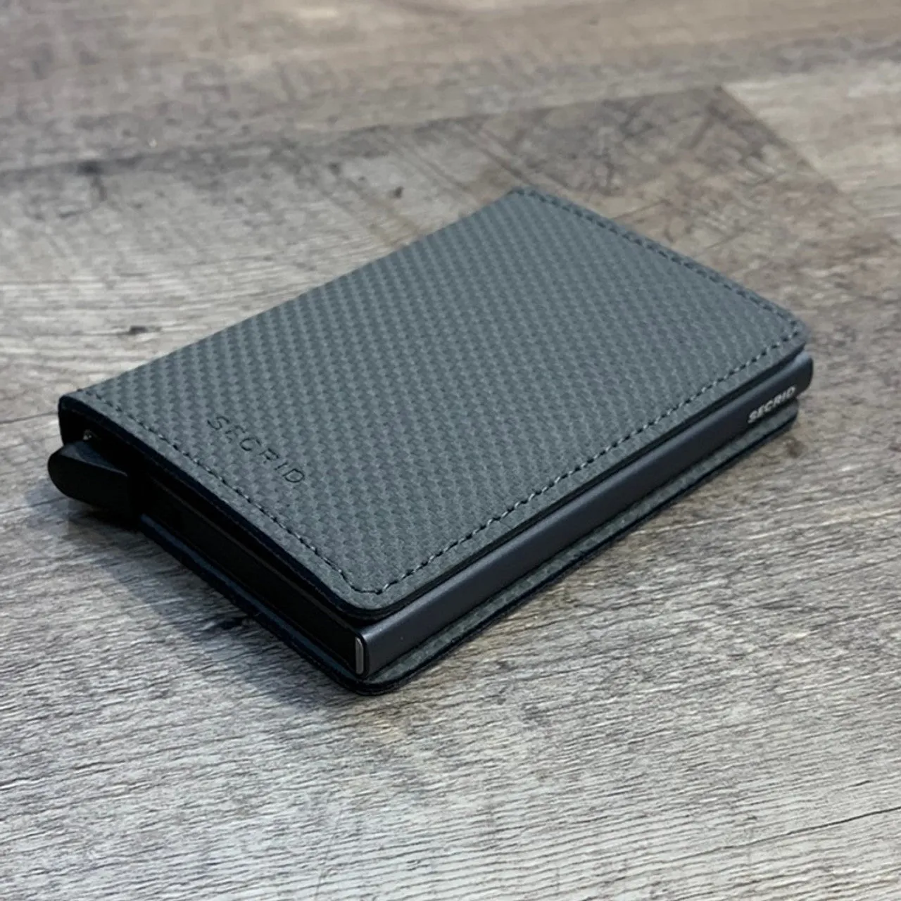 Secrid RFID Slimwallet Carbon
