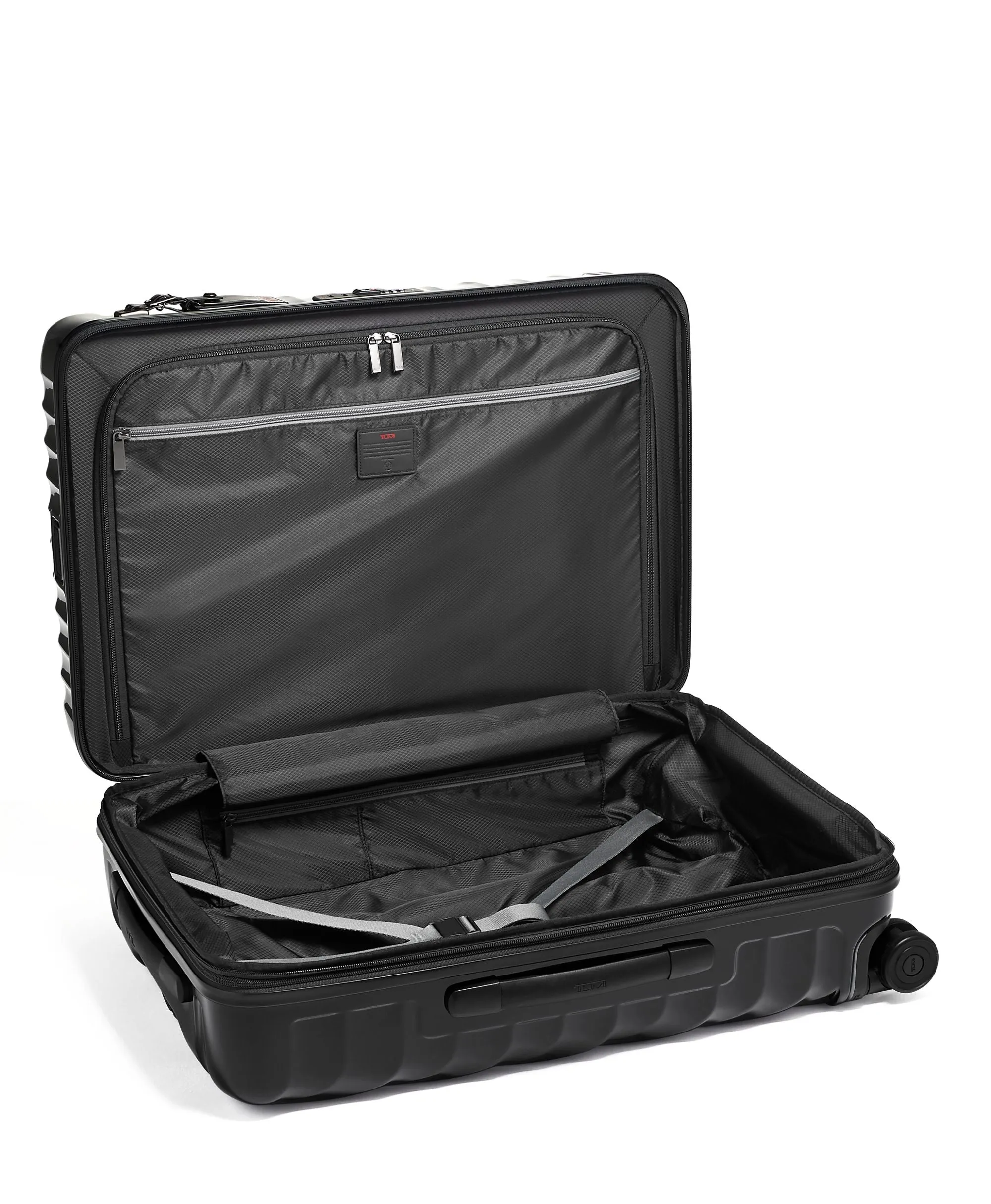 Tumi 19 Degree Short Trip Expandable 4 Wheeled Packing Case Medium Luggage