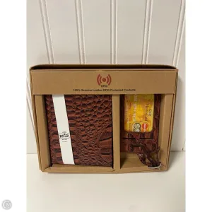 Wallet Leather By Clothes Mentor, Size: Medium